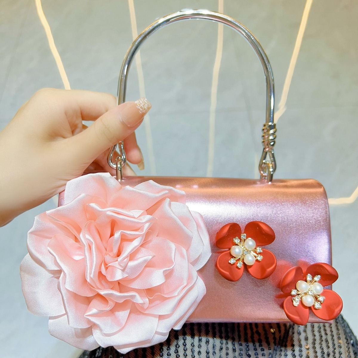 Luxus Gold 3D Blume Clutch Tas – Luxury Bags White Bewertung und Preis