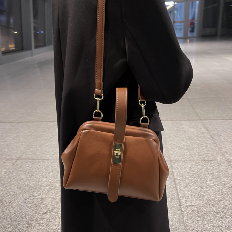 Neue Vintage-Schultertasche, L – Luxury Bags In Sale Bewertung und Preis